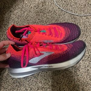 Brooks Levitate 2 Womens NEW